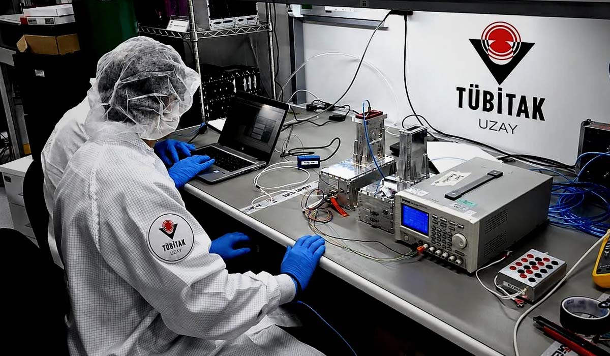 Тестирование прибора LNT (Lunar Neutrals Telescope)