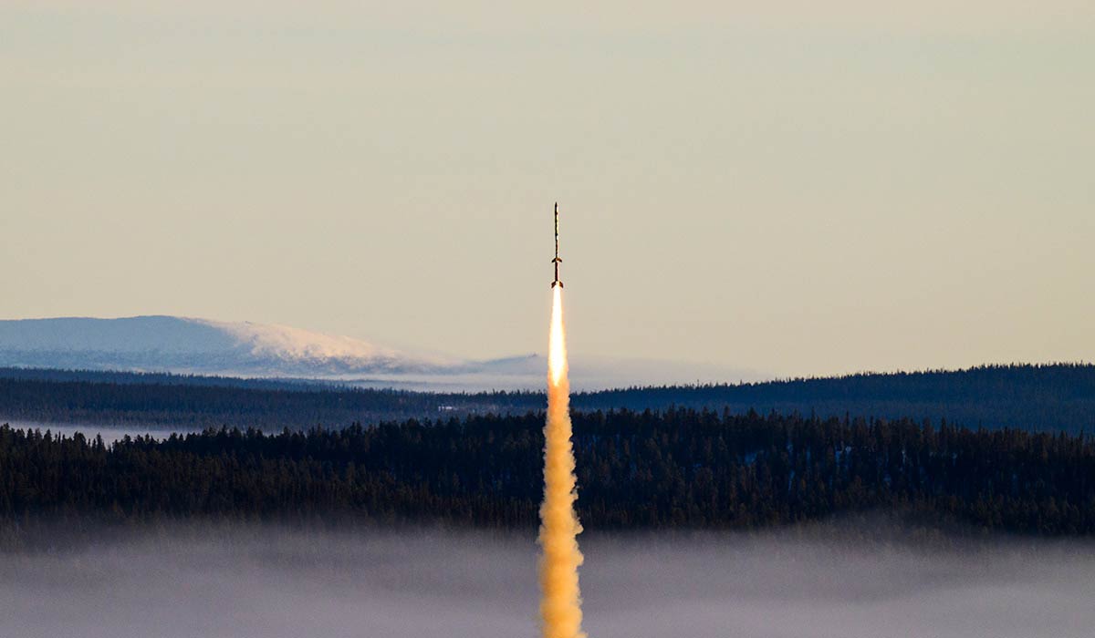 MAPHEUS-14 — перша ракета, запущена з Есренджа з використанням нового двигуна Red Kite