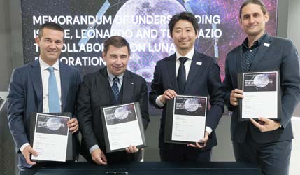 Представники компаній Telespazio, Leonardo, ispace, inc та ispace-EUROPE після підписання меморандуму про взаєморозуміння в Туреччині