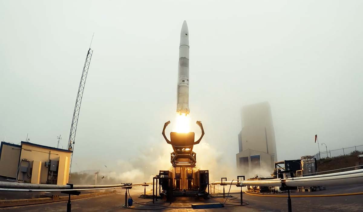 Компания Astra рассматривала возможность банкротства, но пока не здалась