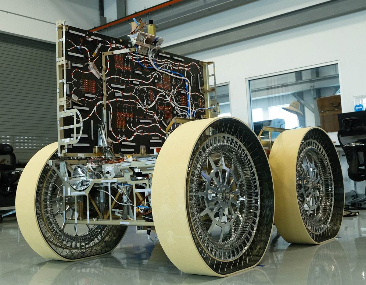 Astrolab Flip rover