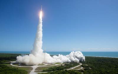 Starliner отправился с экипажем в испытательный полет