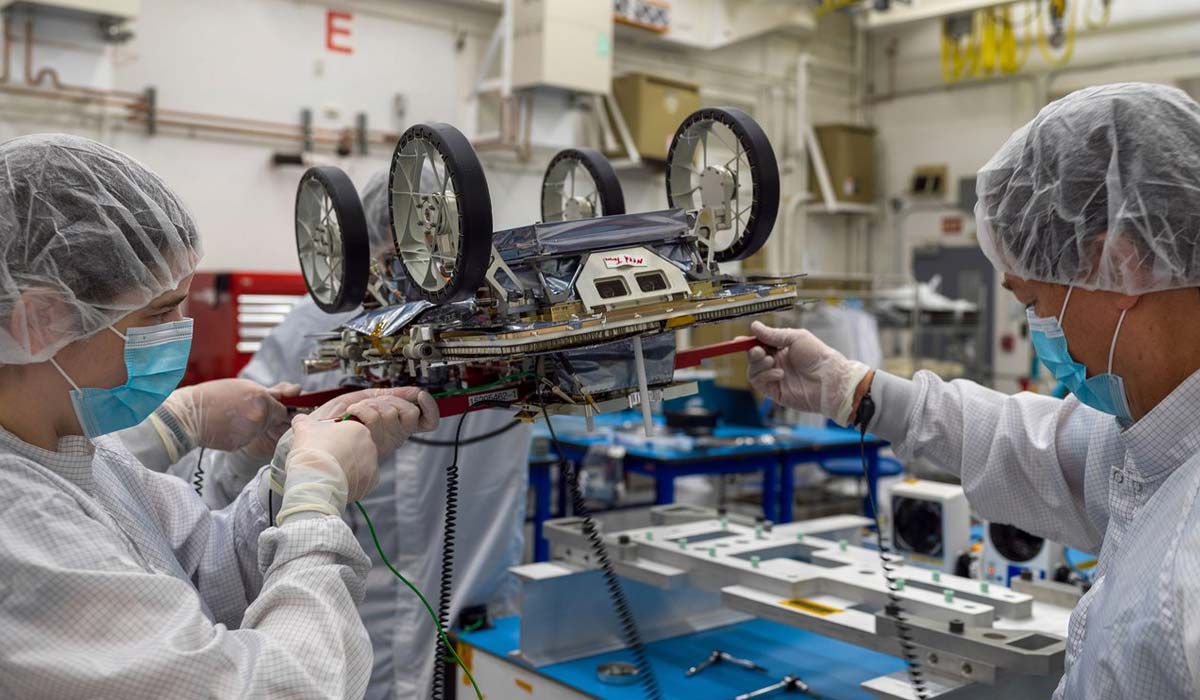 NASA отправит на Луну мини-роверы CADRE: первый этап миссии завершен