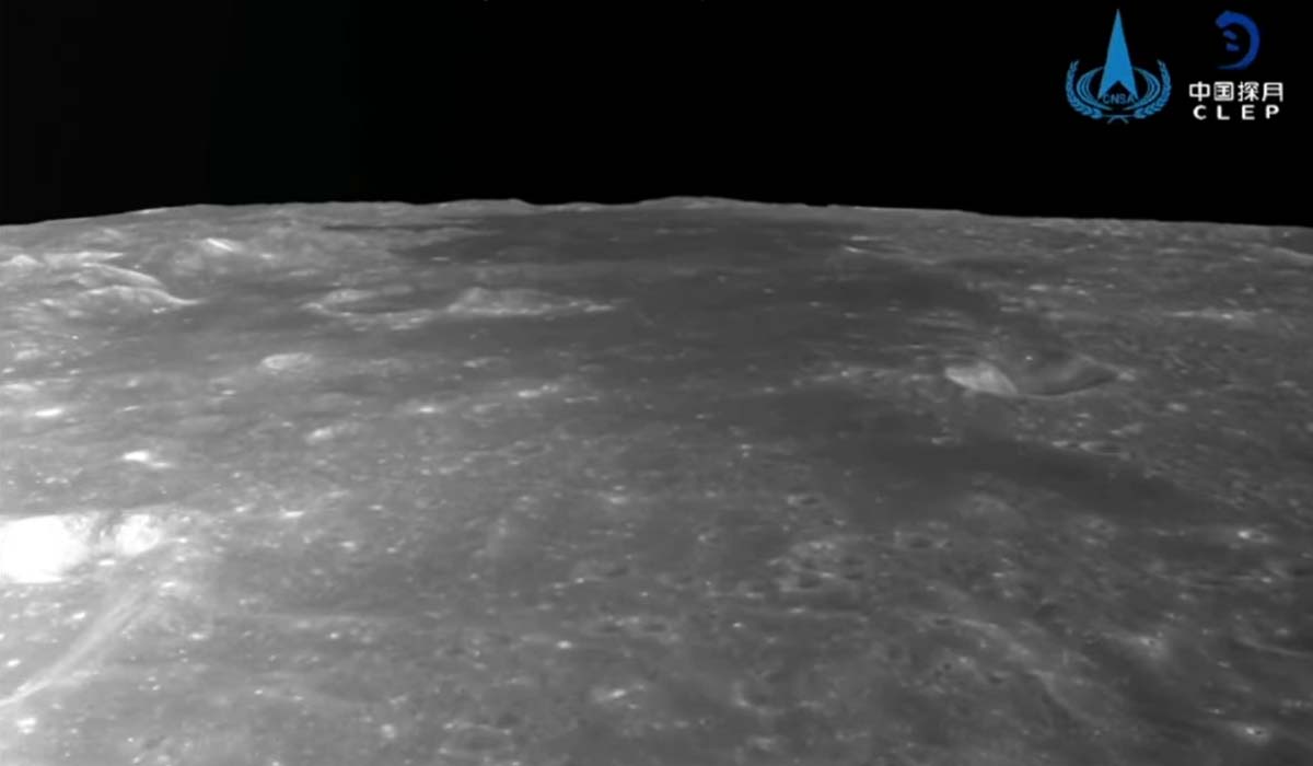 Снимок поверхности Луны, сделанный посадочным модулем Чанъэ-6