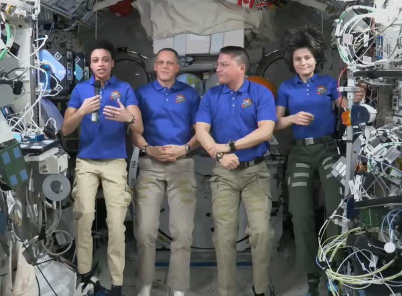 Команда SpaceX Crew-4 відправляється з МКС