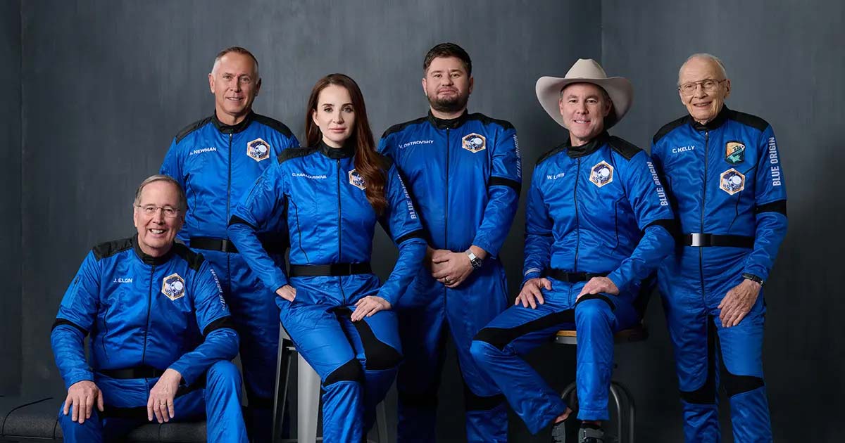 фото членов экипажа миссии New Shepard NS-36