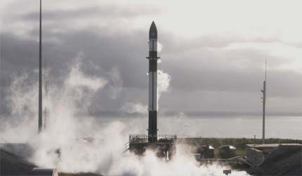 ракета Rocket Lab Electron на стартовой площадке в Новой Зеландии