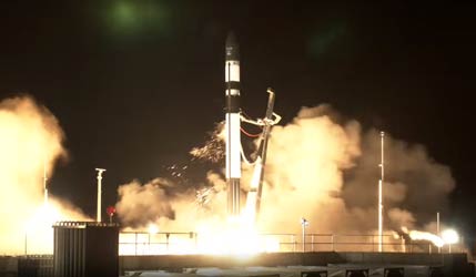 Запуск ракеты Rocket Lab Electron с миссией The Cosmos Will See You Now