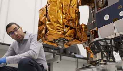 Крістіан Панца з Leonardo спостерігає за роботою бура Prospect