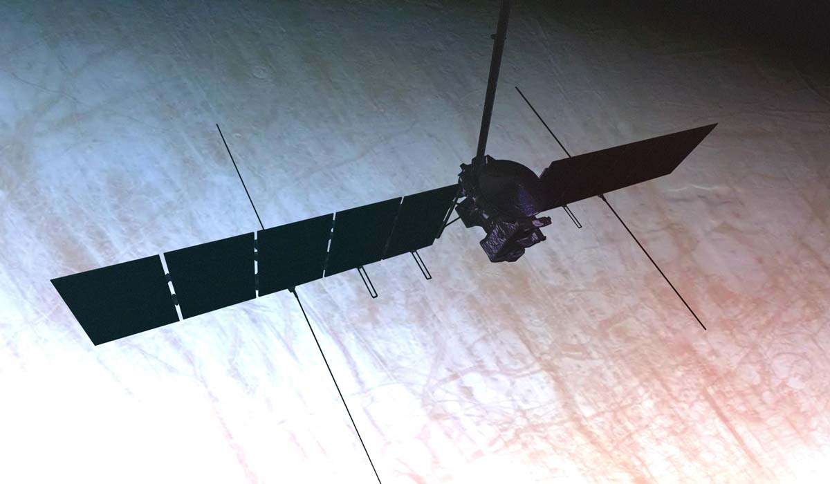 Europa Clipper: миллионы миль в полете,  приборы разворачиваются