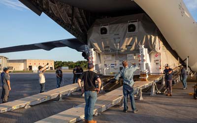 Космический аппарат NASA Europa Clipper прибыл в Кеннеди для подготовки к запуску