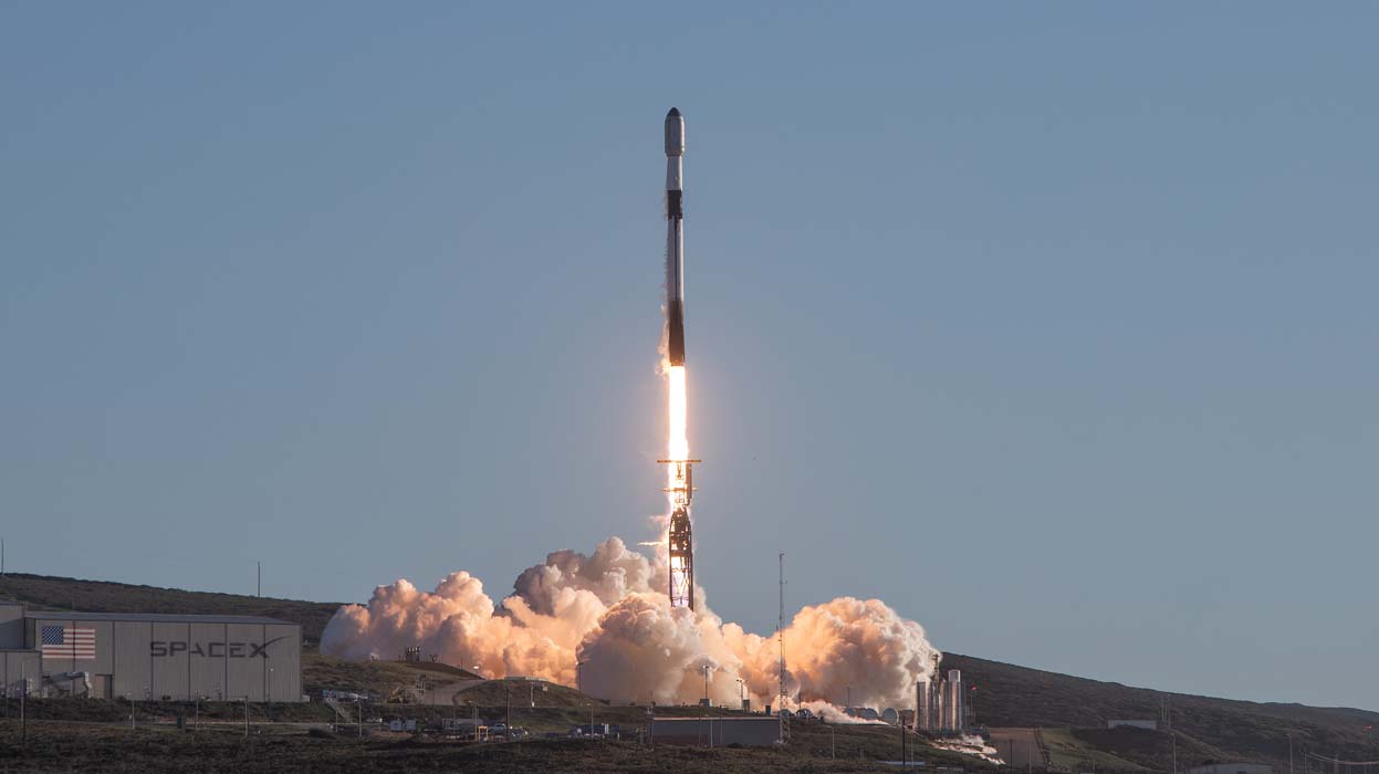 Запуск ракеты Falcon 9 Block 5 со спутниками Starlink Group 7-13