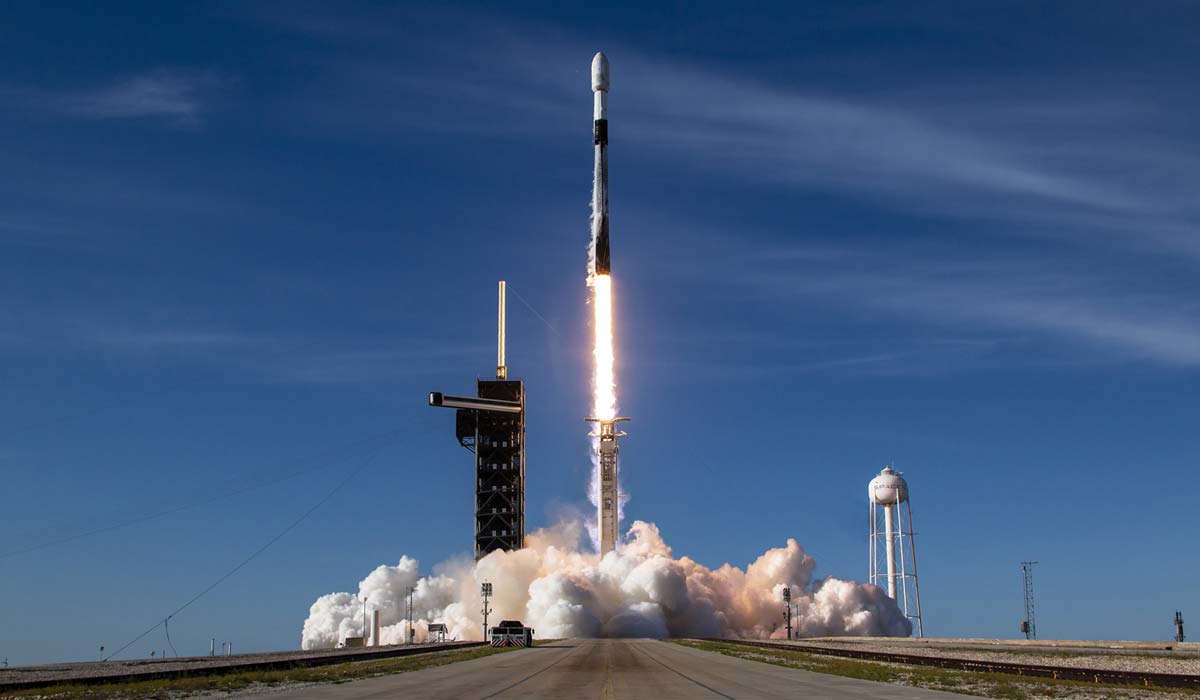 Запуск ракеты Falcon 9 Block 5 Eutelsat 36D