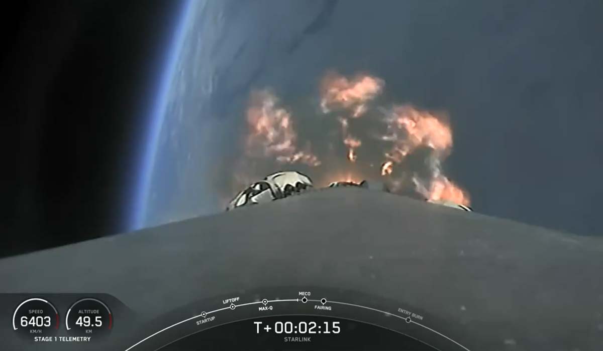 Запуск ракеты Falcon 9 Block 5 с группой спутников Starlink