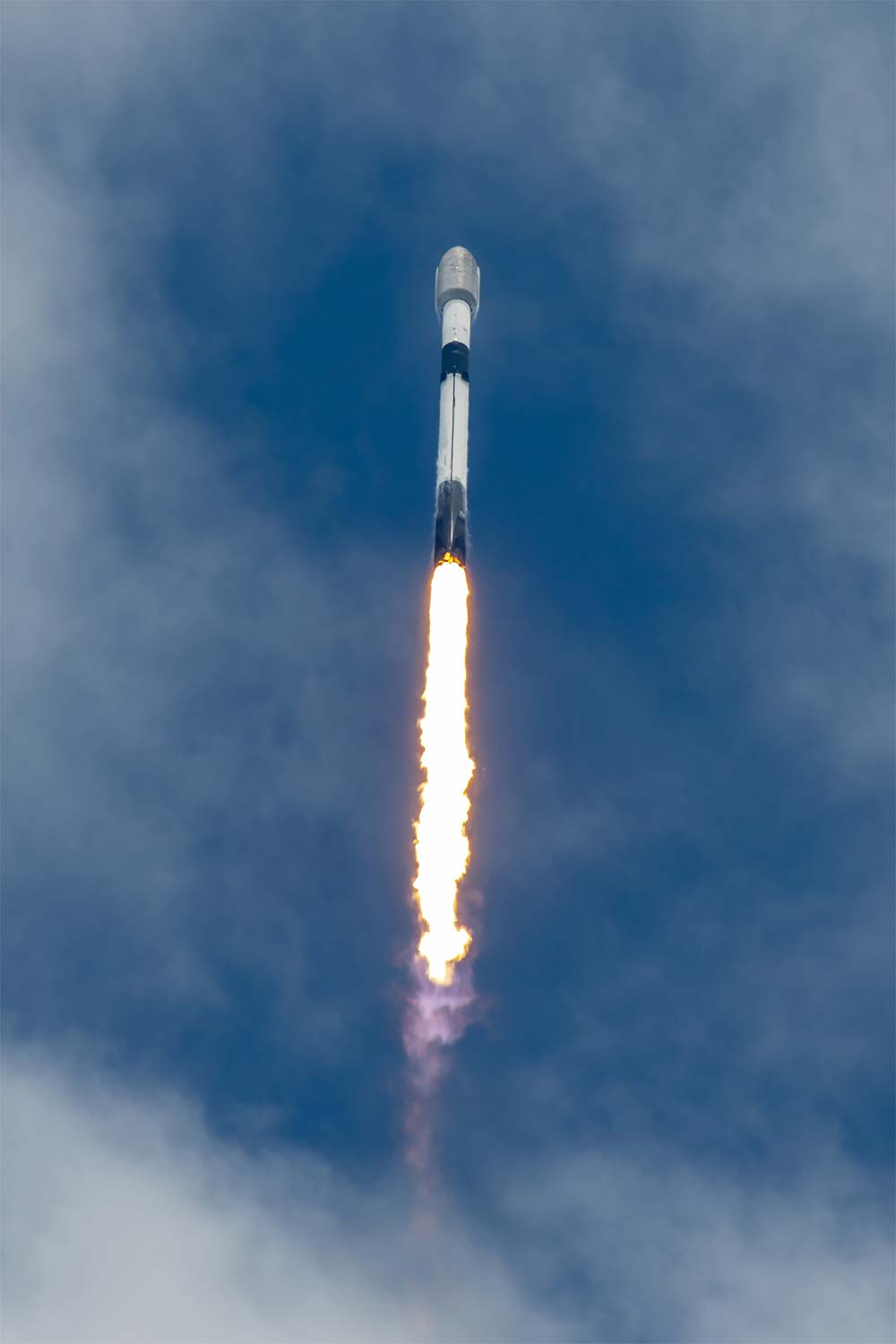 Falcon 9 Block 5 Starlink Group 10-2 launch