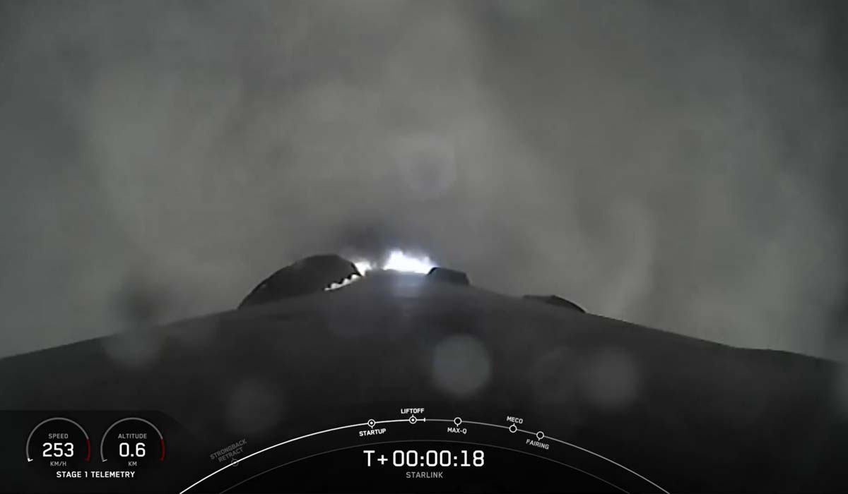 Запуск ракеты Falcon 9 Block 5 с группой спутников Starlink Group 9-12