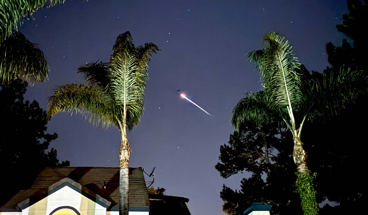 Запуск ракеты Falcon 9 Block 5 с группой спутников Starlink Group 9-14