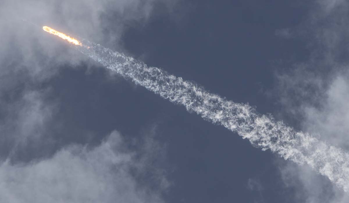 Запуск ракеты Falcon 9 Block 5 с группой спутников Starlinkk Group 11-2