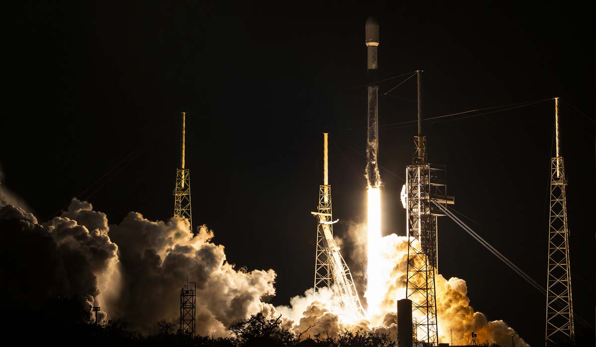 Ракета Falcon 9 Block 5 стартует со спутником Thuraya 4-NGS