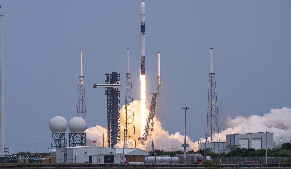 Ракета Falcon 9 Block 5 взлетает с миссией NROL-69