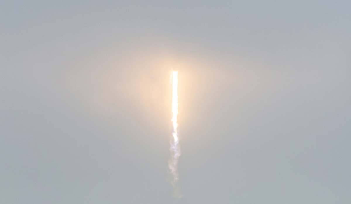 Запуск ракеты Falcon 9 Block 5 с группой спутников Starlink Group 11-16