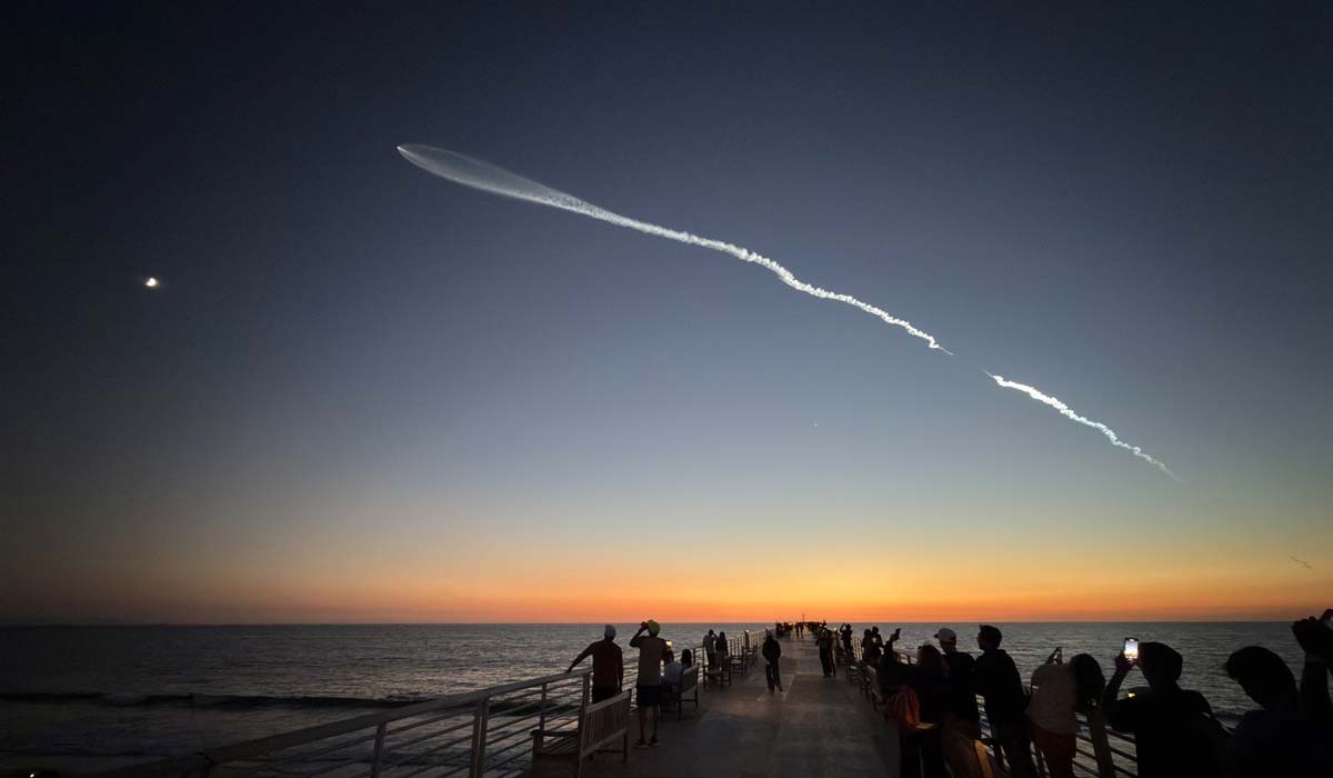 Запуск ракеты Falcon 9 Block 5 с группой спутников Starlink Group 11-20