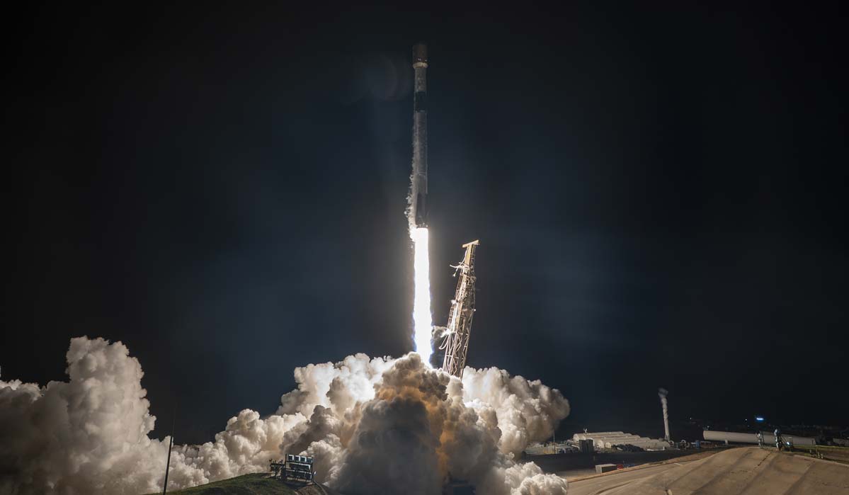 Запуск ракеты Falcon 9 Block 5 со спутниками Starlink Group 17-25