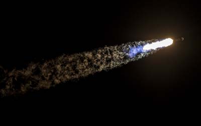 Запуск ракеты Falcon 9 Block 5 с группой спутников Starlink