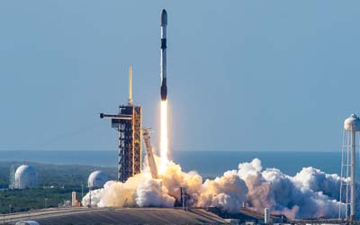 Запуск ракеты Falcon 9 Block 5 с группой спутников Starlink Group 6-51