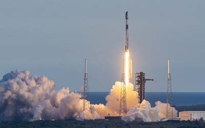 Запуск ракеты Falcon 9 Block 5 с группой спутников Starlink Group 6-52