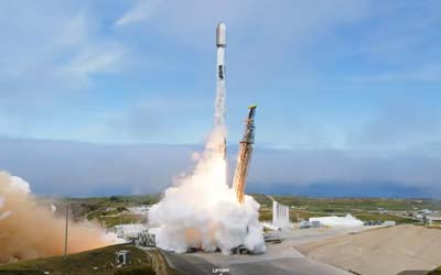 Запуск ракеты Falcon 9 Block 5 с группой спутников Starlink Group 8-7