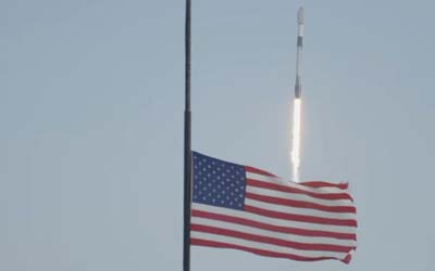 Запуск ракеты Falcon 9 Block 5 с группой спутников Starlink Group 12-11