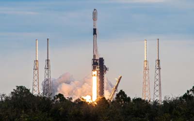 Запуск ракеты Falcon 9 Block 5 с группой спутников Starlink Group 12-4