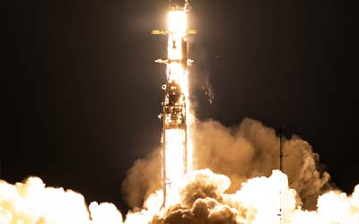 Запуск ракеты Falcon 9 Block 5 с группой спутников Starlink Group 11-6