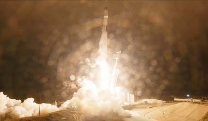 Запуск ракеты Falcon 9 Block 5 со спутниками Starlink Group 17-2