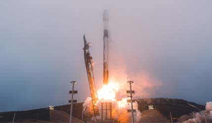 Запуск ракеты Falcon 9 Block 5 со спутниками Starlink Group 17-10