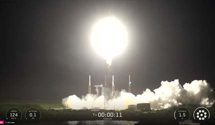 Запуск ракеты Falcon 9 Block 5 с группой спутников Starlink Group 10-61