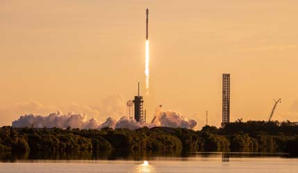 Ракета Falcon 9 Block 5 взлетает с космическим аппаратом IMAP