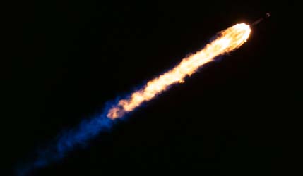 Ракета Falcon 9 Block 5 с миссией Bandwagon 4 летит