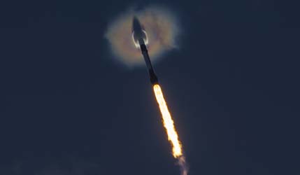 Запуск ракети Falcon 9 Block 5 із групою супутників Starlink Group 10-47 з космодрому на мисі Канаверал