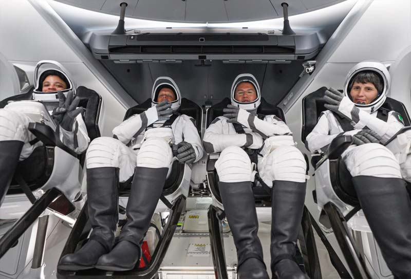 Виліт космічної станції NASA SpaceX Crew-4 відкладено через погодні умови