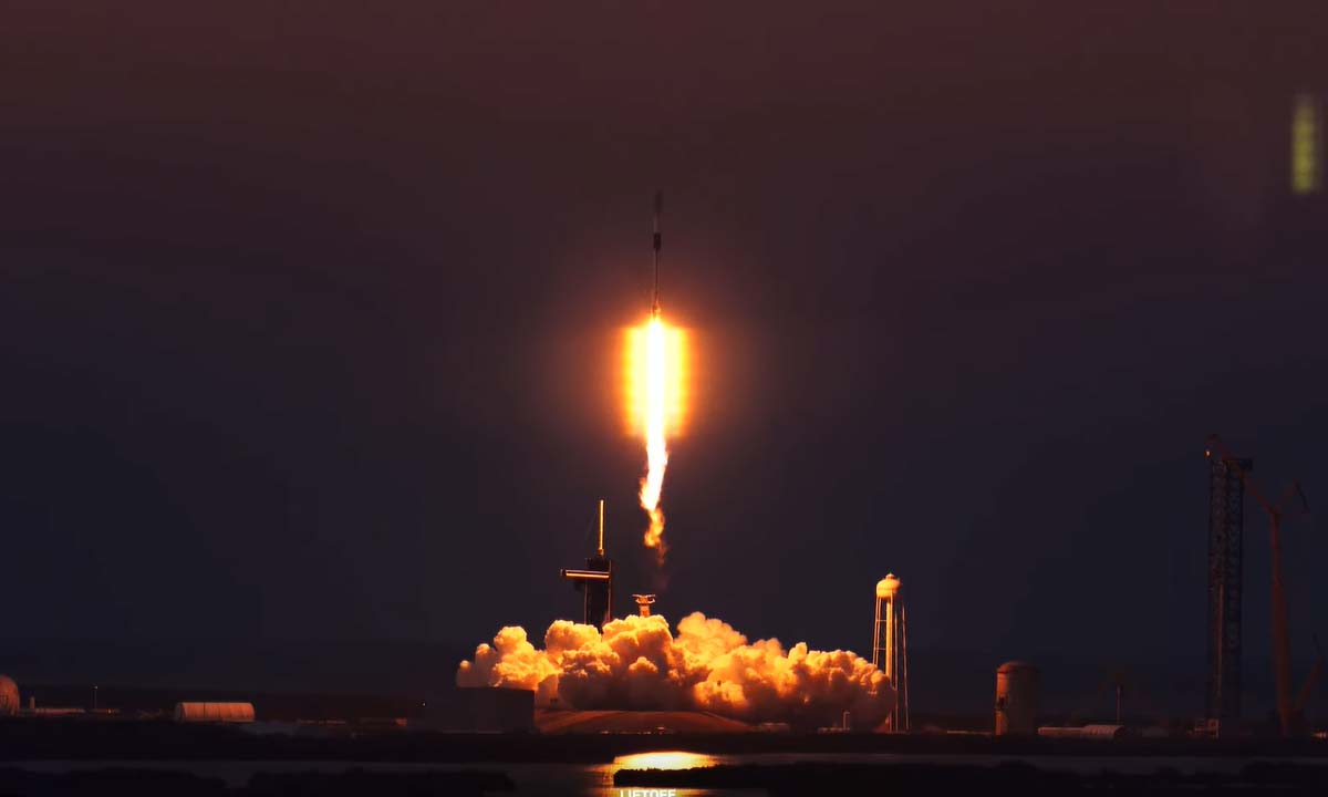 Старт ракети Falcon-9 зі супутниками OneWeb 8 грудня 2022 року