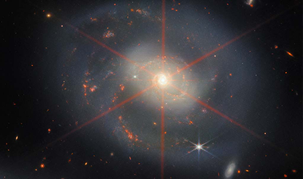 яскрава спіральна галактика NGC 7469
