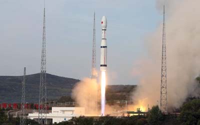 Китай запустив у космос ще три нові супутники «Шиянь»