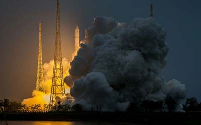 Запуск китайской ракеты Long March 5 с миссией Chang'e-6