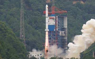 Запуск китайской ракеты Long March 2C