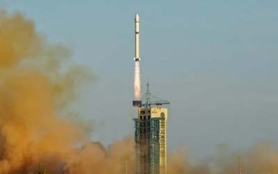 Запуск китайской ракеты Long March 2D со спутником Shijian-19