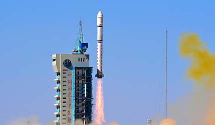 Запуск китайской ракеты Long March 2D