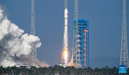 Запуск ракеты Long March 12 с группой спутников SatNet LEO Group 19