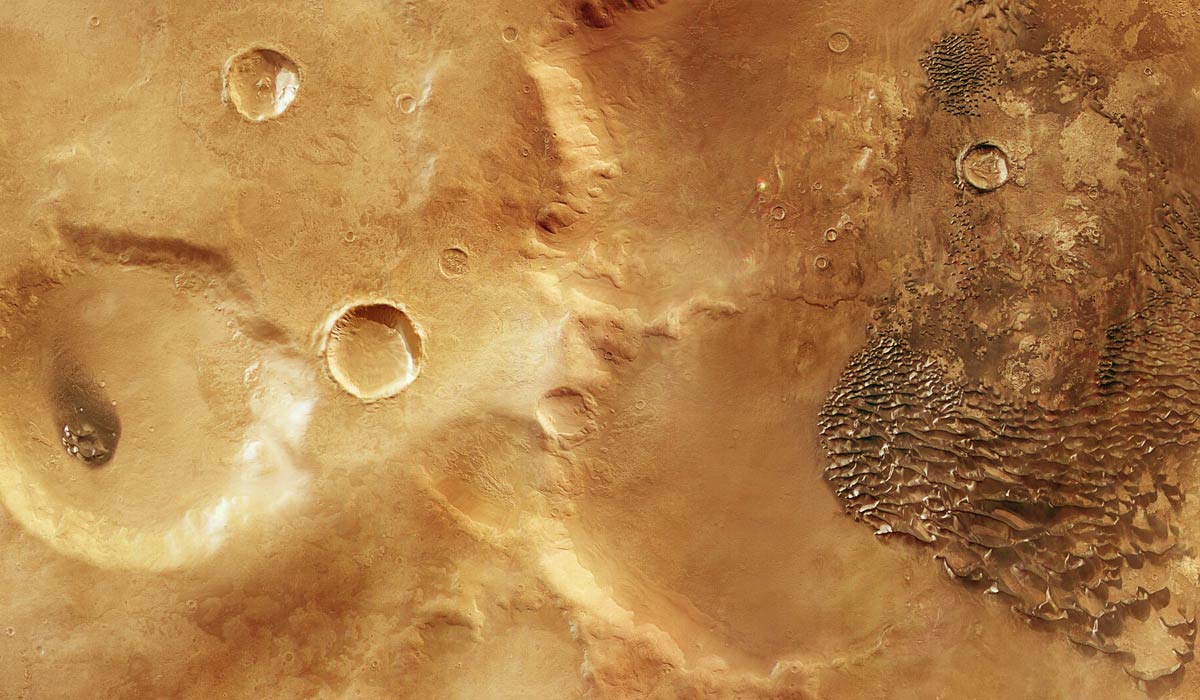 Mars Express показав «металеві» дюни Марса в стародавньому кратері Кайзер